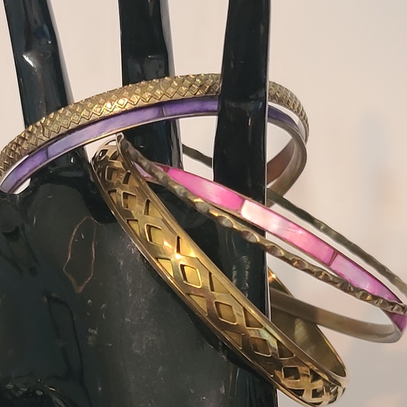 5 Bangle Bracelets- mixed metals stained mother of pearl - Picture 3 of 4